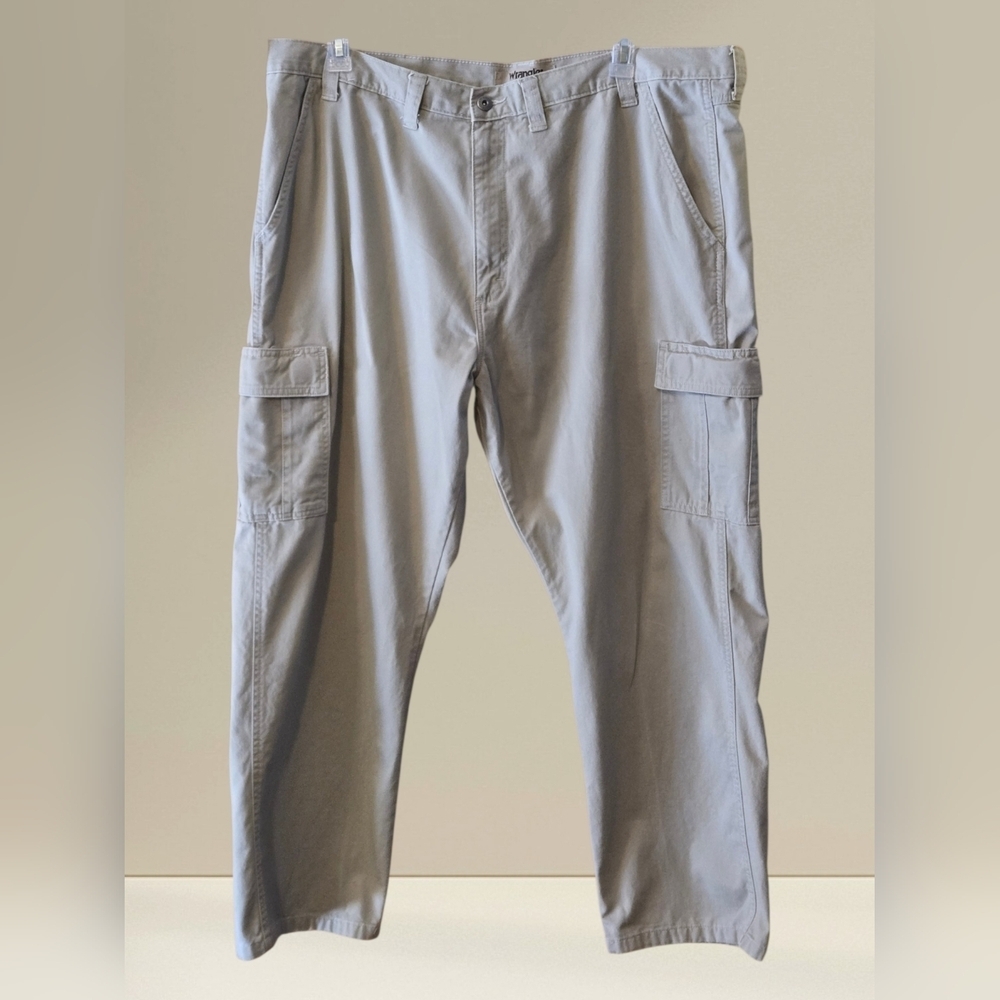 Wrangler Authentics Cargo Pants Men's 44x30 Khaki Tan Outdoor Utility Tactical